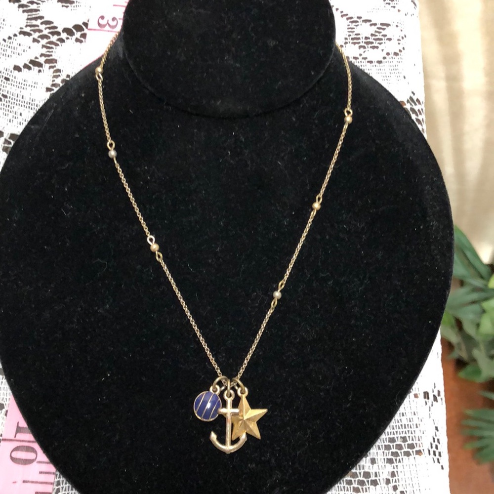 Lia‎ Sophia necklace